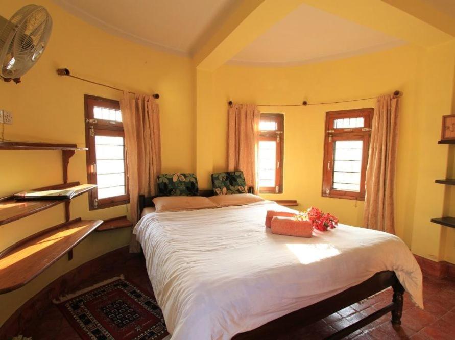Castle Hotel Pokhara Eksteriør billede